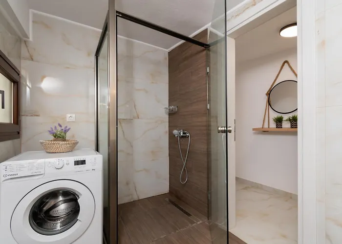 펜션 Sithonia Rs Olive Luxury Maisonette *