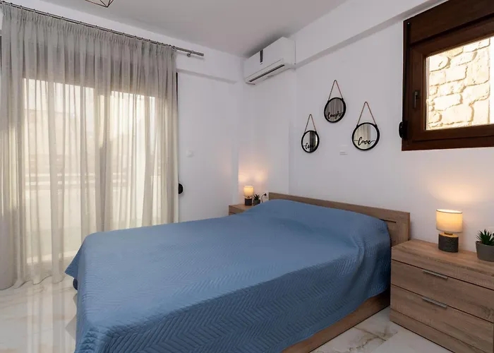 Sithonia Rs Olive Luxury Maisonette